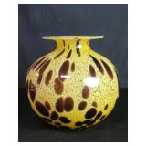 Art glass vase
