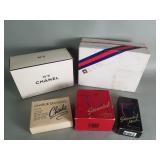 Group of vintage perfume powders, perfume spray,