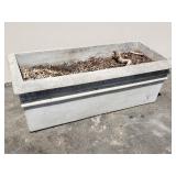 Henri Studio cement rectangular planter