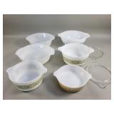 Group of vintage Pyrex Ware