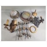 Box of misc wall light fixture, brass footed