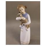 LLADRO porcelain girl with lamb figurine