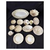 Lot of vintage ceramic dishes