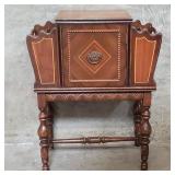 Circa 1940s walnut humidor box with copper