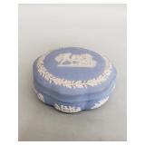 Vintage Wedgwood jasperware trinket box