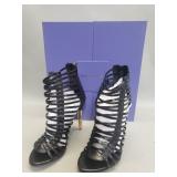 Kruel London women