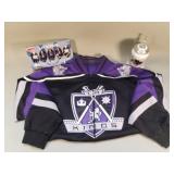 LA Kings XL reversible jacket, SMITI Sports action