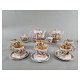 R. Capodimonte porcelain 16 piece tea set