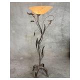 Iron and composite intertwined floor lamp