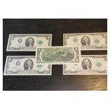 1976 US $2 bills with sequential serial numbers