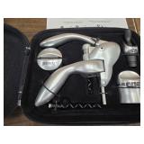 Houdini zip kit Corkscrew foil cutter and extra