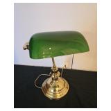 Vintage-style brass bankerï¿½s desk lamp with g