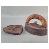 Colebrookdale Iron Co. sad iron with a