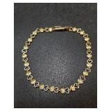 Vintage 14k yellow gold textured heart-link