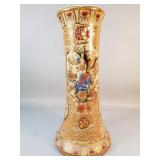 Satsuma style pedestal/plant stand with bird and