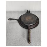 Antique iron Griswold No8 waffle maker