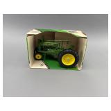 Ertl 1:16 1934 John Deere Model A Tractor