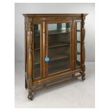 Elizabethan Revival Quartersawn Oak China Cabinet