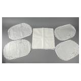 4 Embroidered Linen Table Mats & Napkins