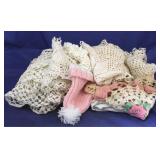 Lot of assorted linens