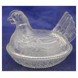 Glass hen on the nest