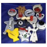 Assorted vintage cookie cutters