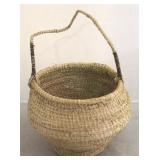 Vintage South Carolina sweetgrass basket