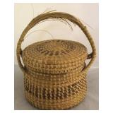 Vintage South Carolina sweetgrass basket