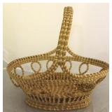 Vintage South Carolina sweetgrass basket