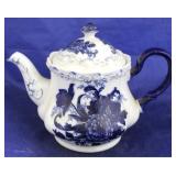 Blue & white tea pot