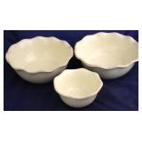 Better Homes & Gardens mixing bowl set