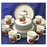 Casuals 30 Piece Apples dinnerware set