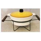 Serving bowl with lid in carrier