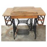Singer sewing stand - as is - no machine