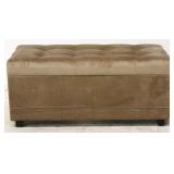 Lift top upholstered bed bench
