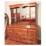 Broyhill Dresser w/ Mirror