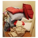 Closet Lot of Assorted Linens