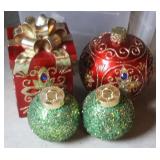Large Christmas Ornaments (4pcs)
