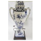 Blue/White Porcelain Lamp