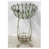 Green strap metal planter