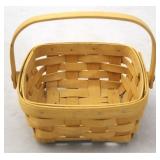 2000 Longaberger basket