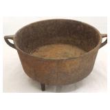 Cast iron 3 foot pot with handles
