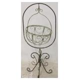 Wire hanging planter - AS IS