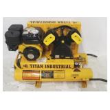 Titan 5.5 HP 8 Gallon Air Compressor