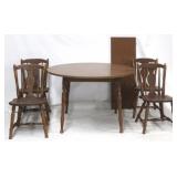 Vintage dinette set with 4 chairs & leaf