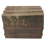 Early trunk with tray