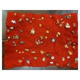 Assorted vintage pins