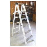 Wood Ladder - 66 x 18