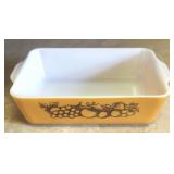 Vintage Pyrex Dish - 10 x 6 1/2