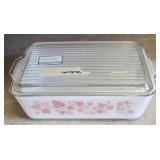 Vintage Pyrex Dish w/ Lid - 9 x 7 1/4